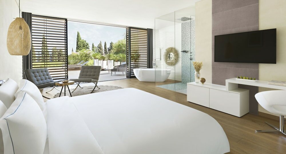 Фото Eden Reserve Hotel & Villas