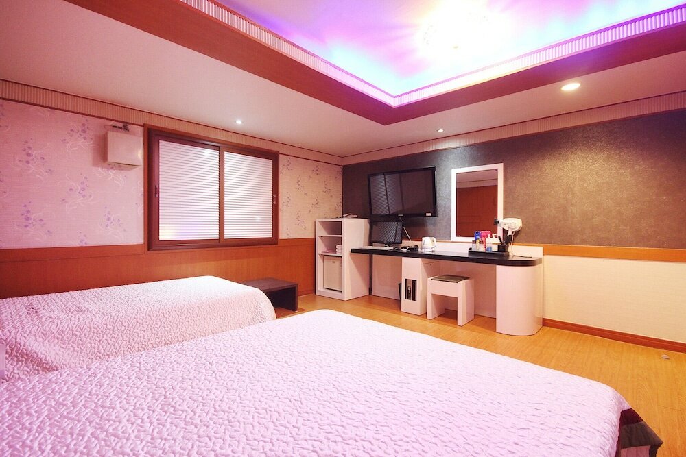 Фото Geojedo Okpo Gallery