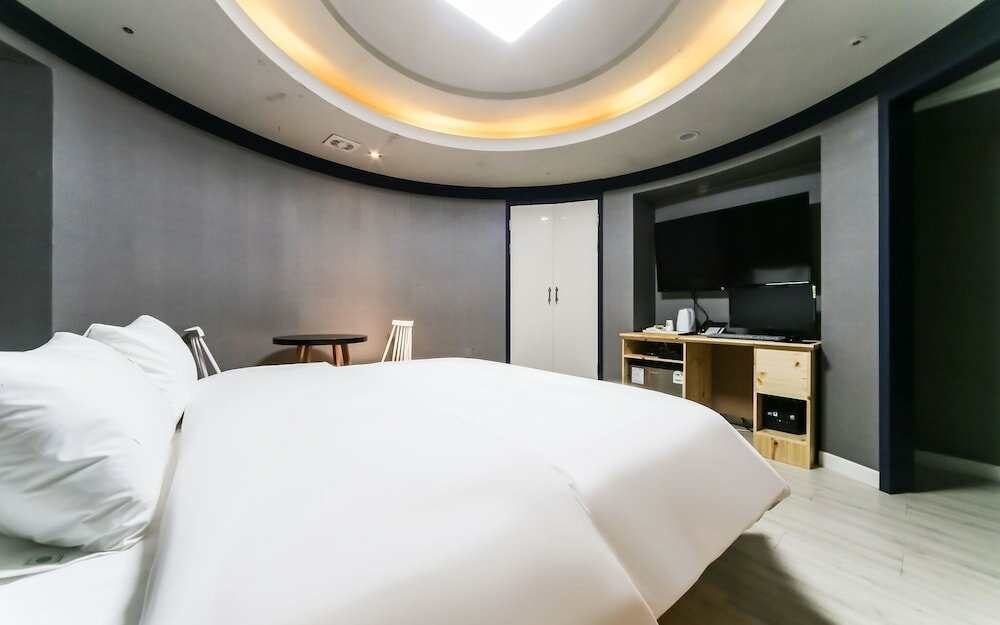 Фото Changwon Sangnamdong Hotel Jm