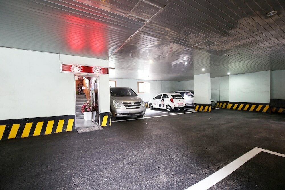 Фото Daejeon Yongjeon Some