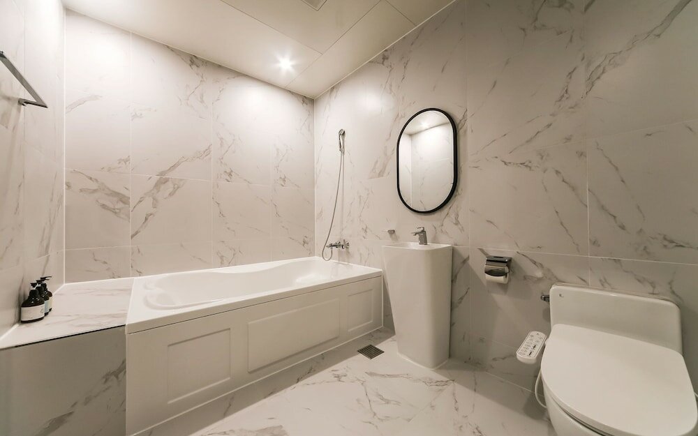 Фото Changwon Jinhae Yongwon Hotel The K