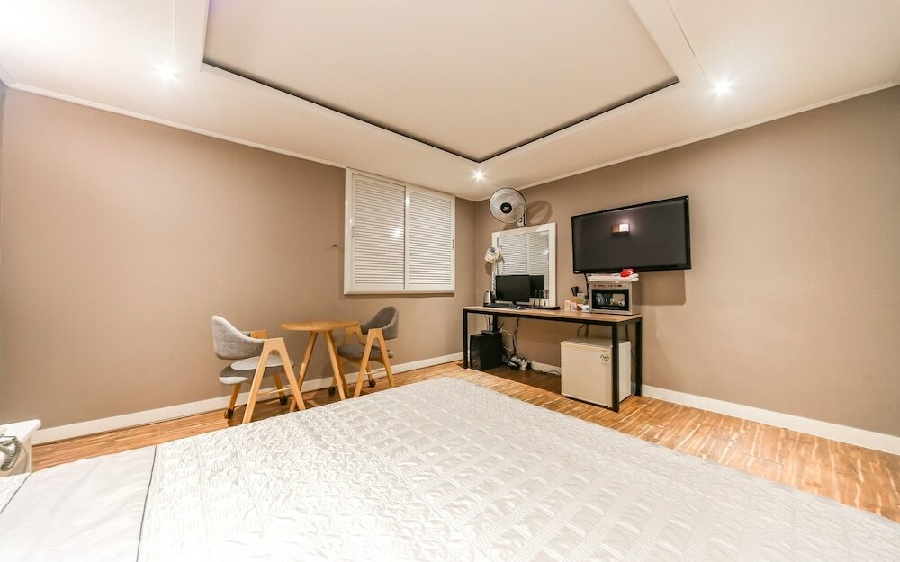 Фото Pohang Daedodong White