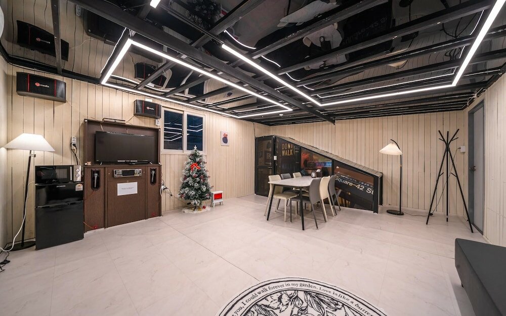 Фото Daejeon Daesa Hotel Bus