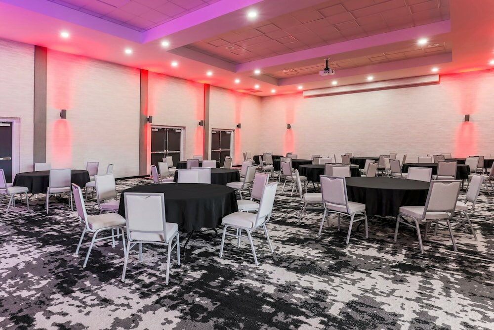 Фото Four Points by Sheraton Amarillo Central