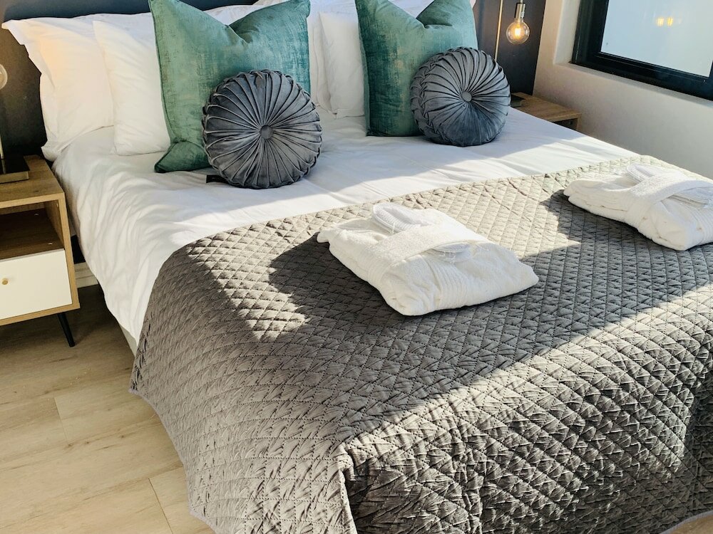 Фото Urban Elephant 16 on Bree