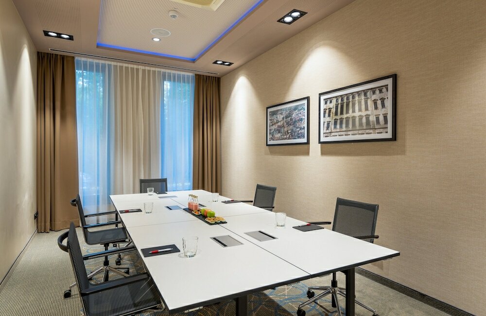 Фото Leonardo Hotel Augsburg