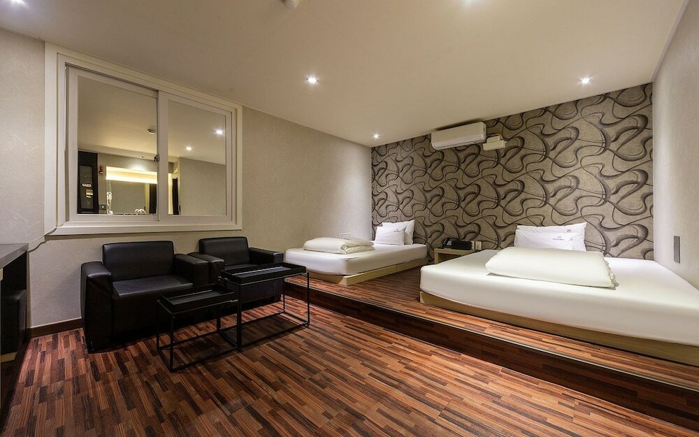 Фото Changwon Jinhae Yongwon Zeta