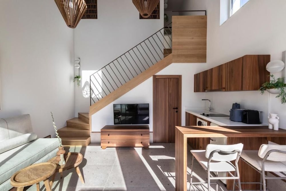 Фото Alero Seaside Skyros Resort