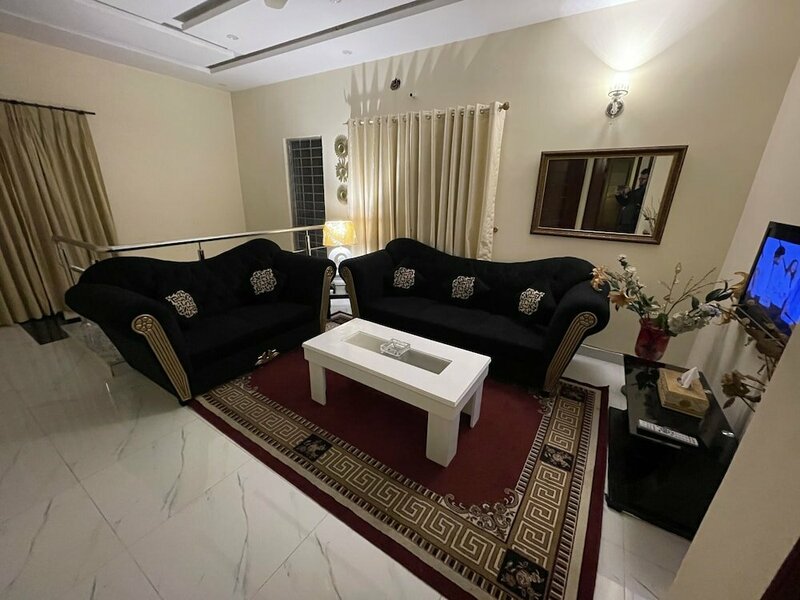 Гостиница Private Villa in Divine Gardens Dha в Лахоре