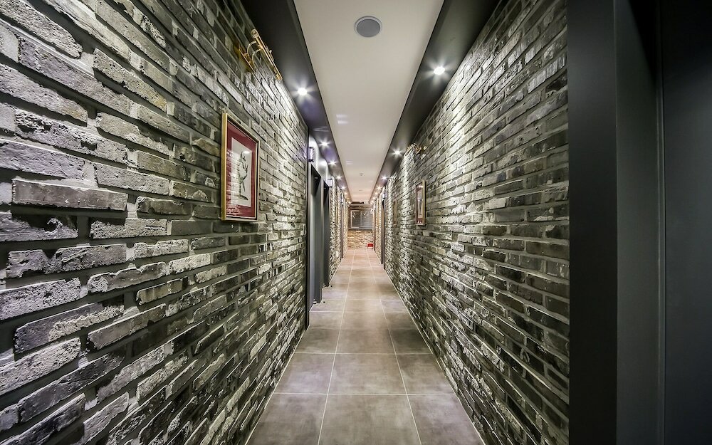 Фото Changwon Jinhae Yongwon Brown Dot Hotel
