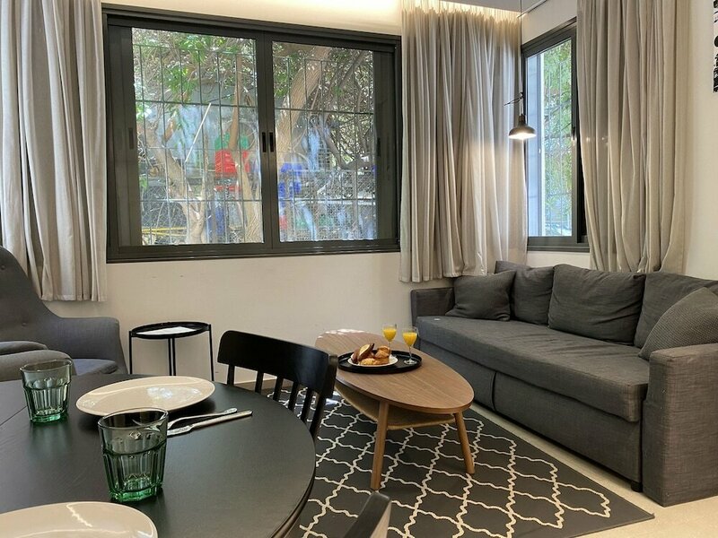 Апартаменты Cozy Apartment in the Heart of Tel Aviv в Тель-Авиве