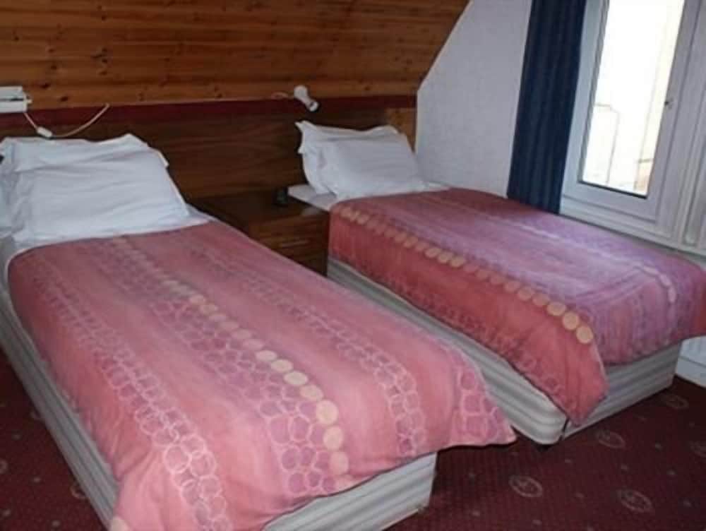 Фото Kirkdale Hotel