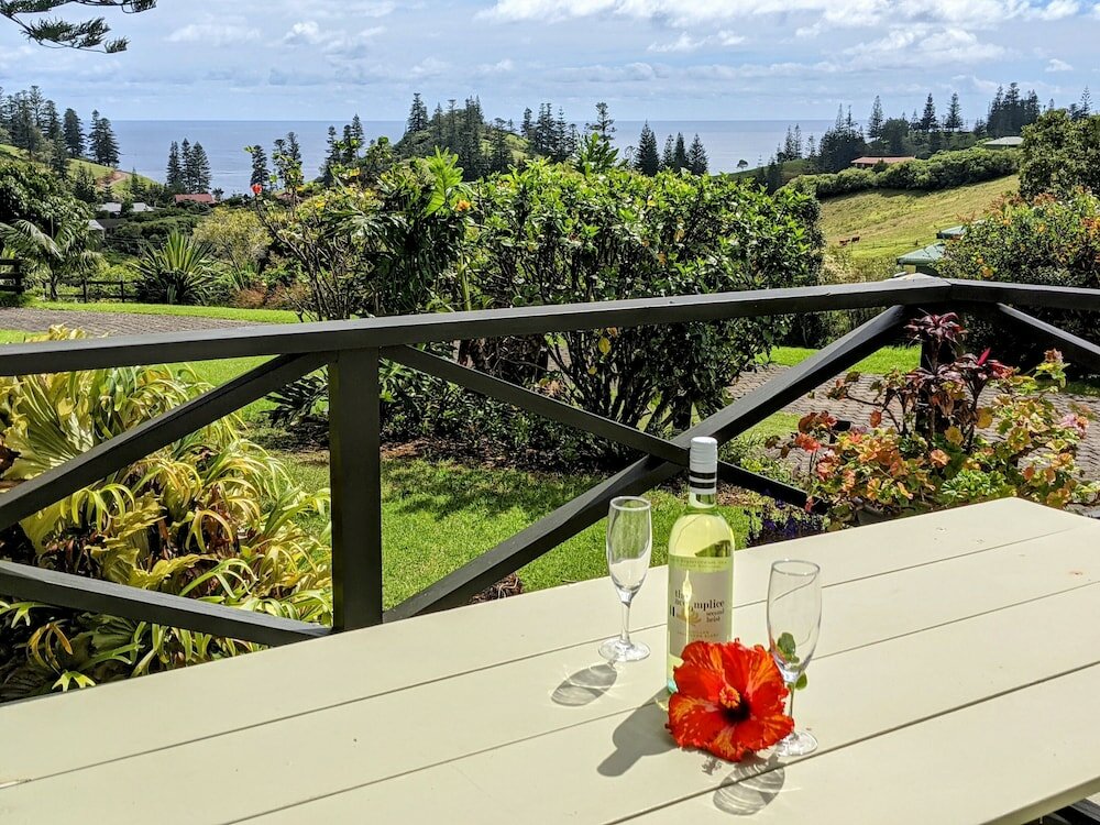 Фото Cascade Garden Apartments