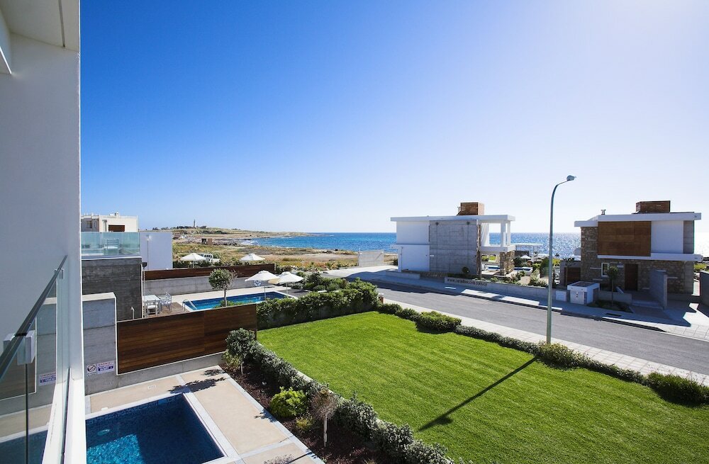 Фото Paradise Cove Beach Villas