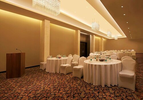 Гостиница DoubleTree by Hilton Hotel Pune - Chinchwad в Пимпри-Чинчваде