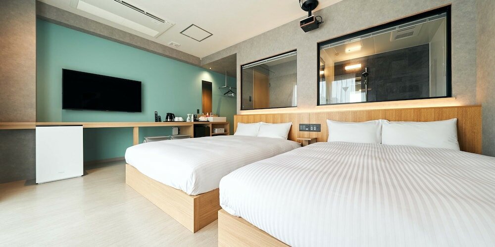 Фото Lacer Okinawa Naha Tomariport