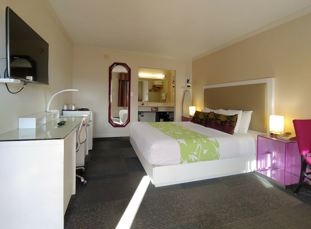 Фото Inn at Golden Gate