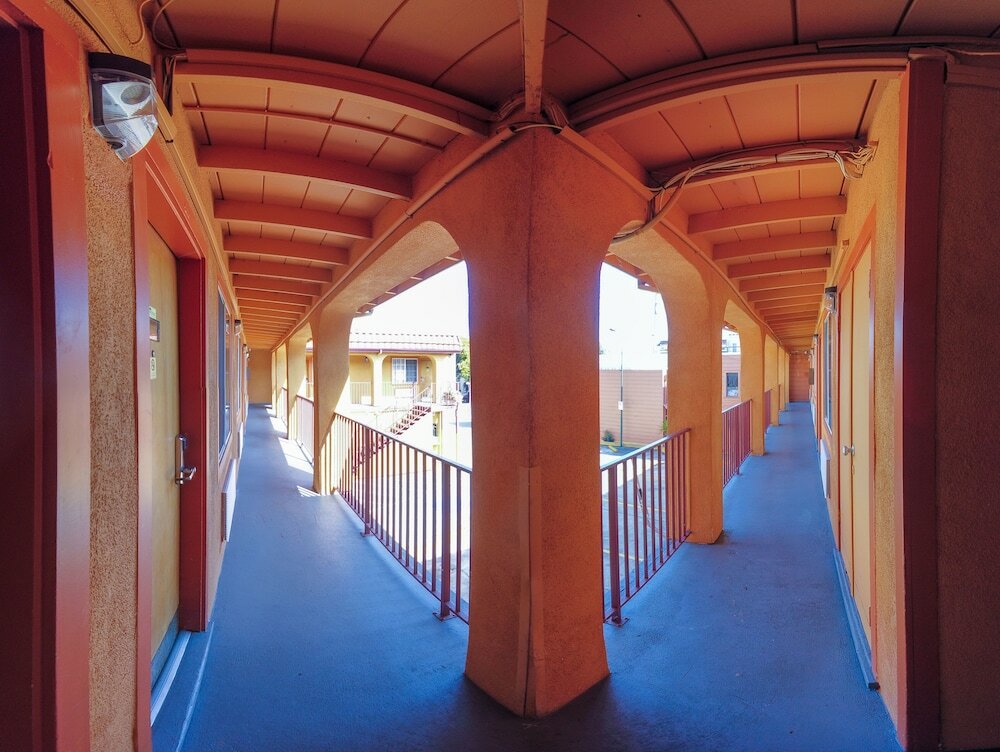 Фото Inn at Golden Gate