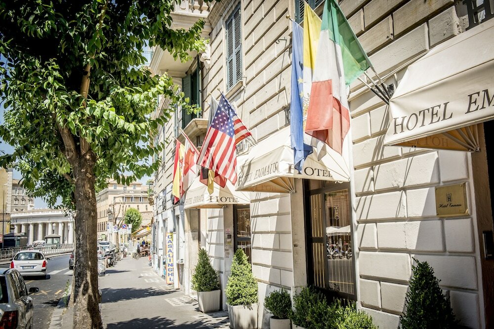 Фото Hotel Emmaus