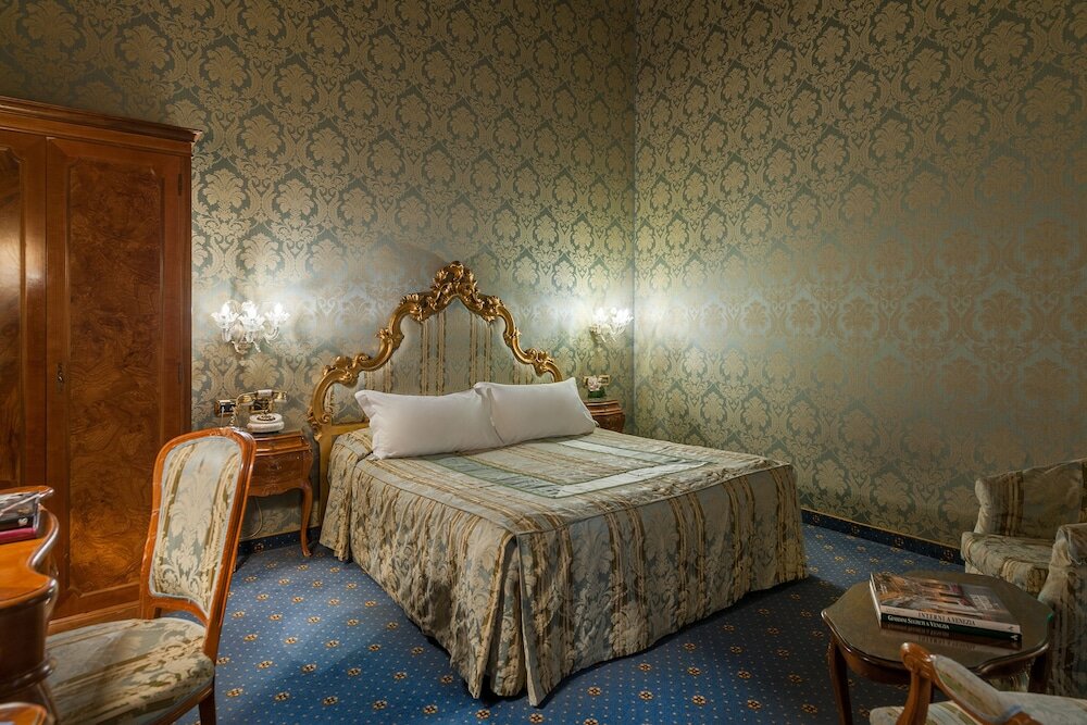 Фото Hotel Al Ponte Antico