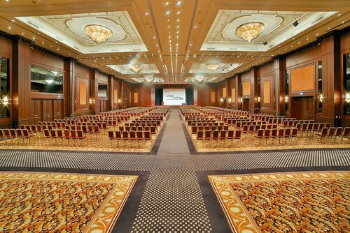 Гостиница Grand Cevahir Hotel & Convention Center в Шишли