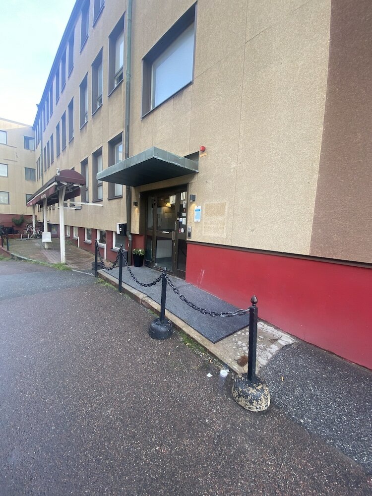 Фото Metro Hotel