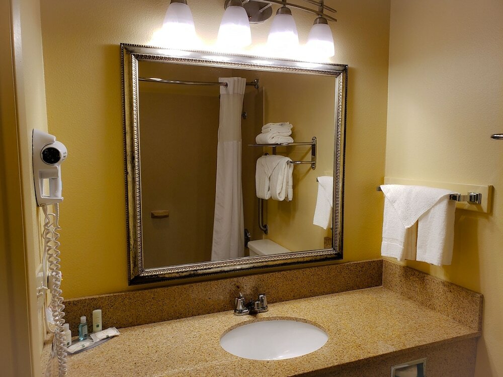 Фото Quality Inn And Suites Vancouver