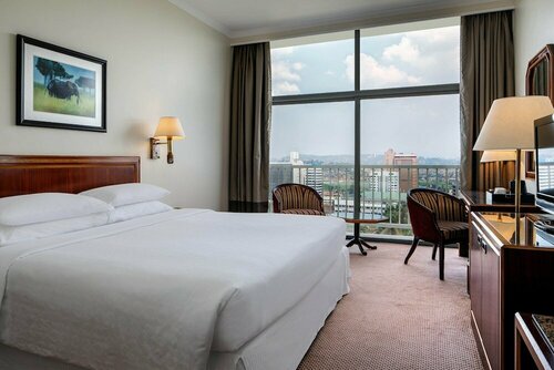 Гостиница Отель Sheraton Kampala в Уганде