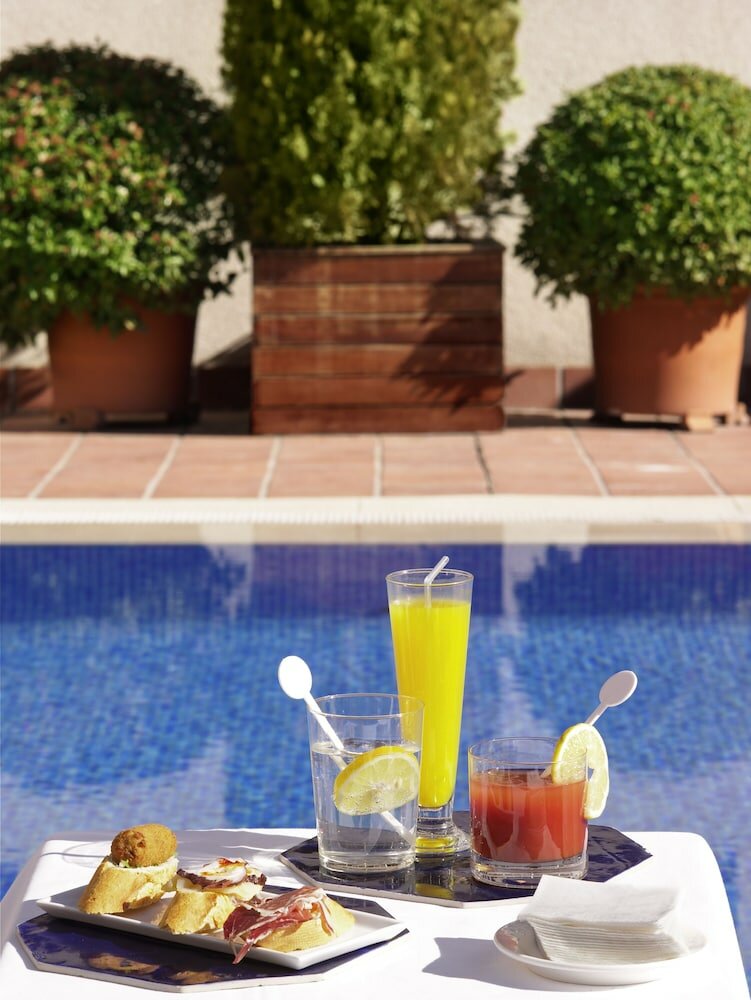 Фото Novotel Madrid Campo de las Naciones