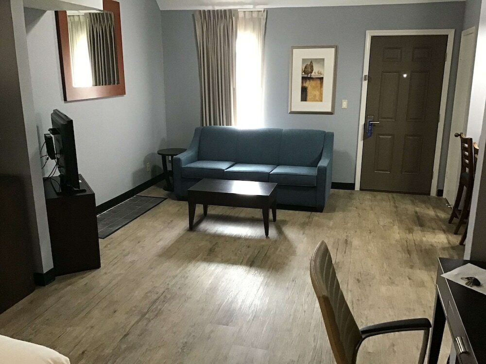 Фото SureStay Studio by Best Western Pensacola