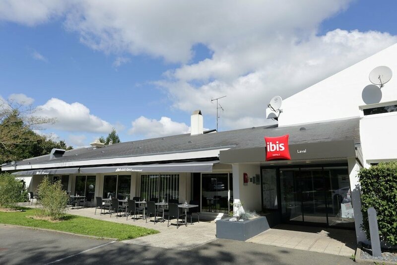 Гостиница Ibis Laval Le Relais d'Armor в Лавале