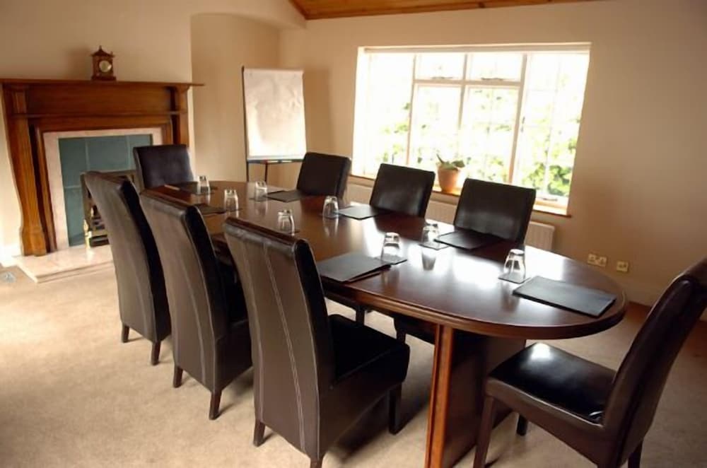 Фото Donington Manor Hotel