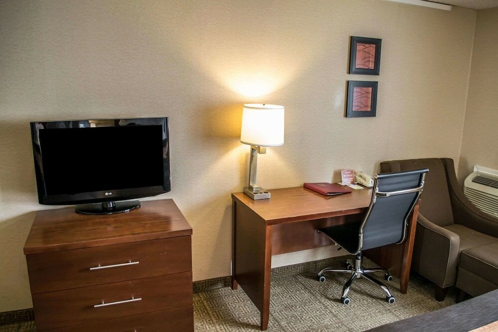 Фото Comfort Inn & Suites Beaverton - Portland West