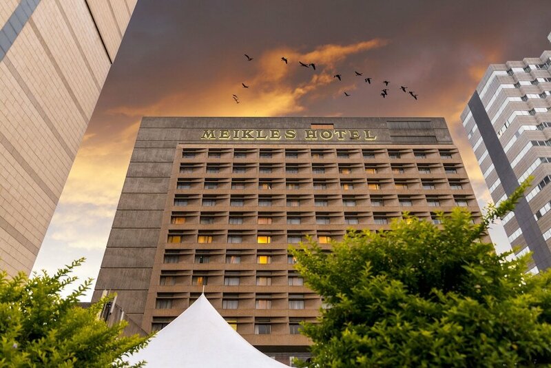 Гостиница Meikles Hotel в Хараре