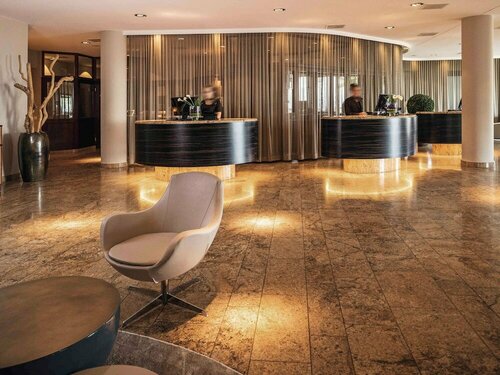 Гостиница Mövenpick Hotel Lausanne в Лозанне