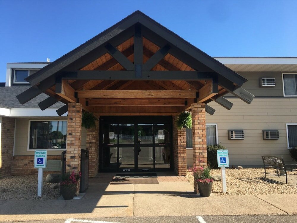 Фото AmericInn by Wyndham New Richmond