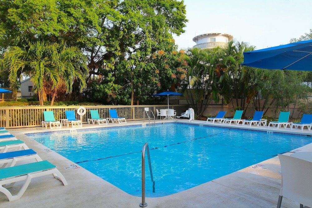 Фото Coconut Mallory Resort And Marina by Kees Vacations