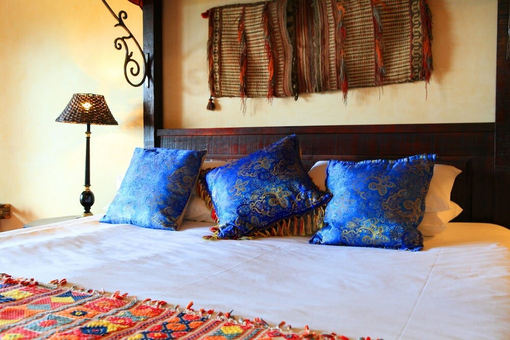 Фото Far Hills Hotel