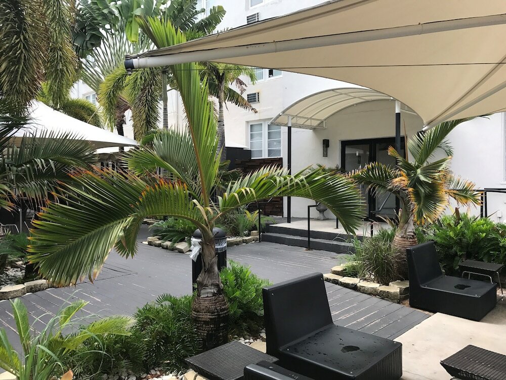 Фото South Beach Plaza Hotel