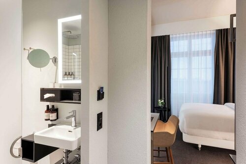 Гостиница NH Bern The Bristol в Берне