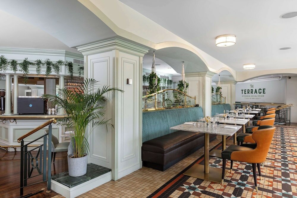 Фото Conrad Dublin