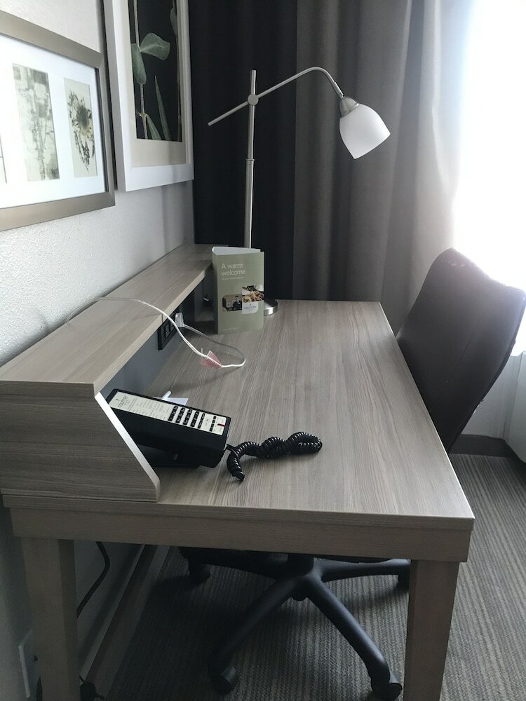 Фото Country Inn & Suites by Radisson, Fargo, Nd