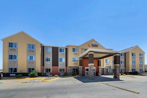 Гостиница Comfort Inn & Suites Waterloo - Cedar Falls в Ватерлоо