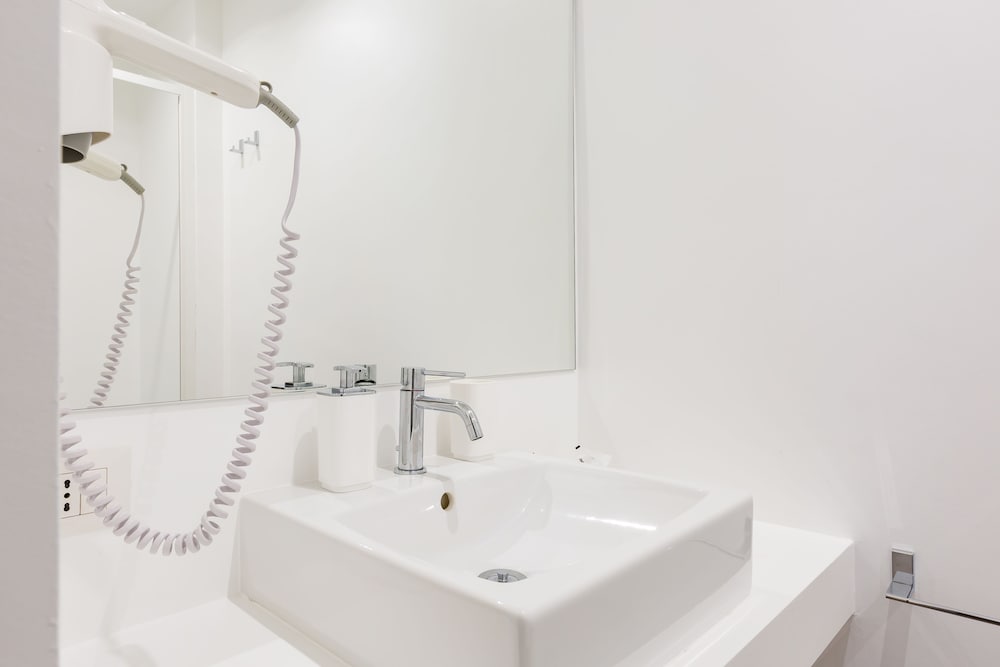 Фото Trevi Fountain Guesthouse