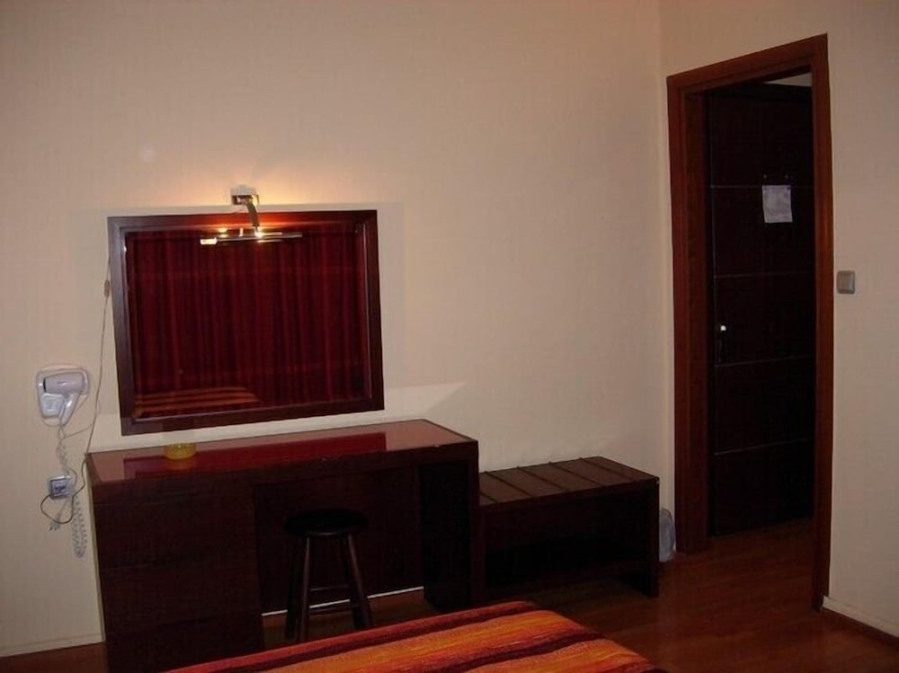 Фото Hotel Lefkadi