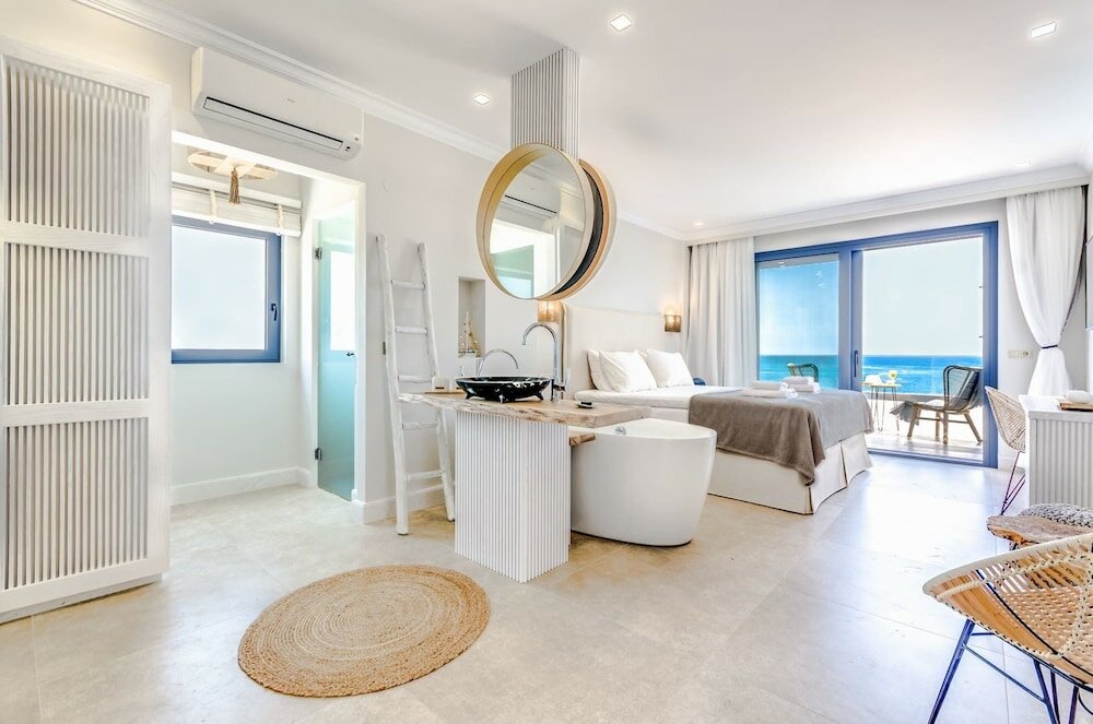 Фото Pyrgos Blue