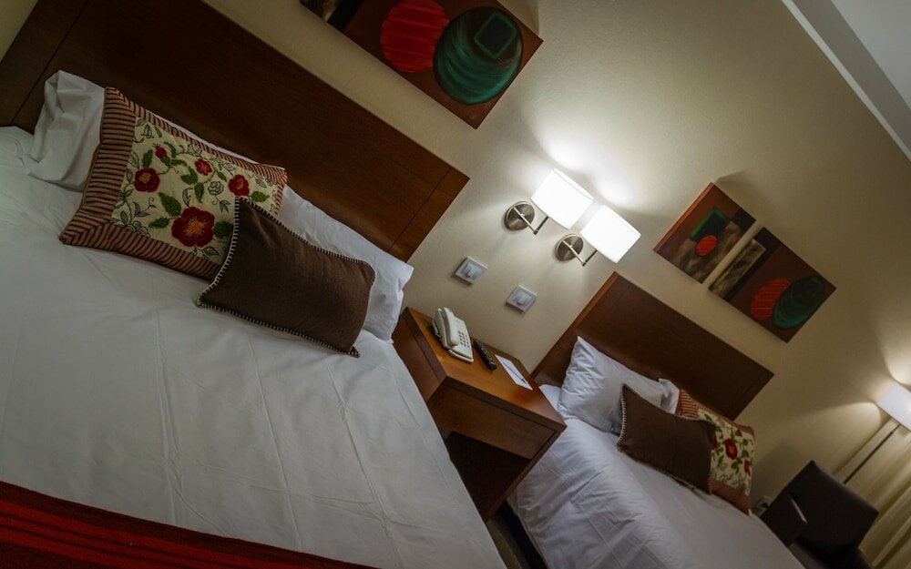 Фото Howard Johnson by Wyndham Yerba Buena