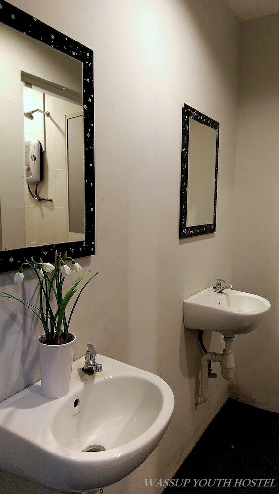 Фото Wassup Youth Hostel