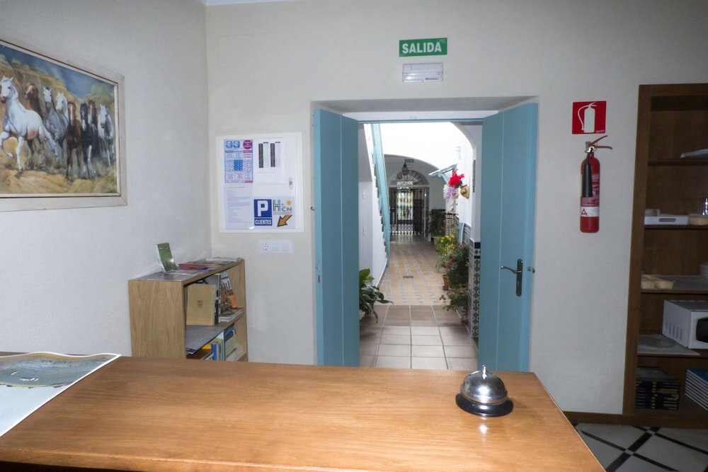 Фото Hostal Campo Nuevo