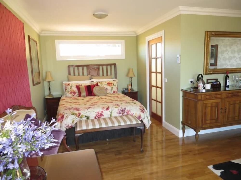 Фото Gooromon Park Cottages